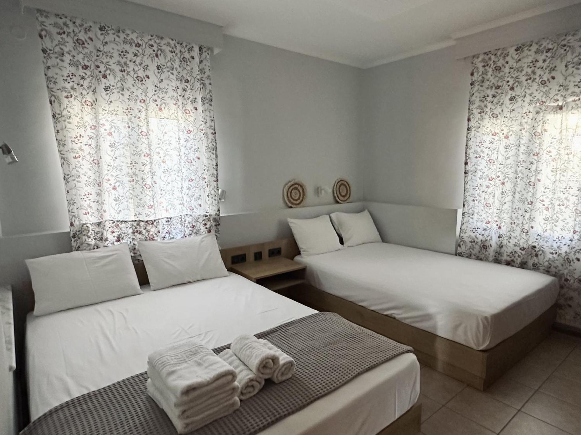 Anna Rooms Vrasná 外观 照片